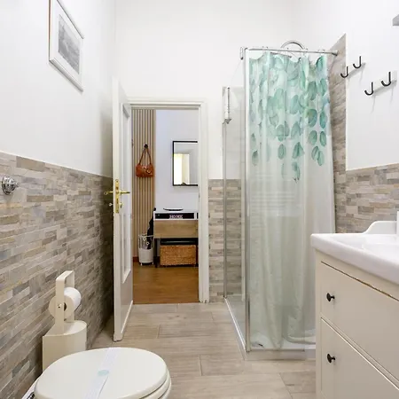 Florje House Daire Roma